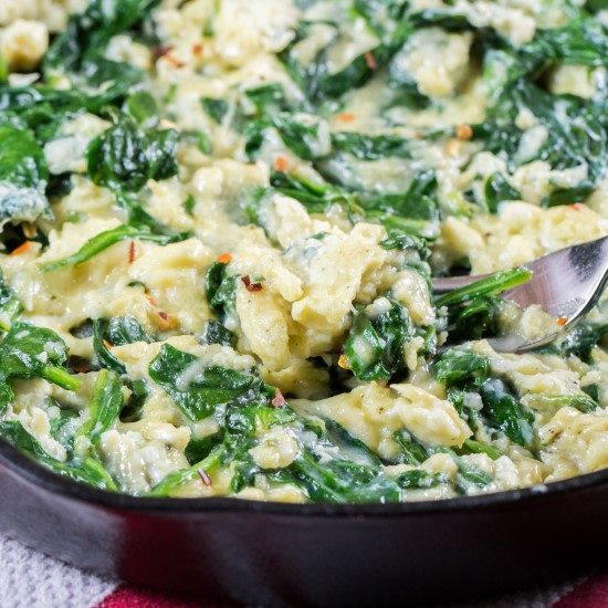 Cheesy Scrambled Eggs With Spinach Cheesy Scrambled Eggs With Spinach