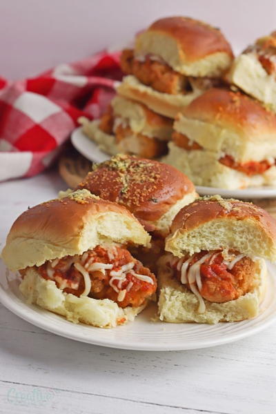 Chicken Parmesan Sliders Chicken Parmesan Sliders