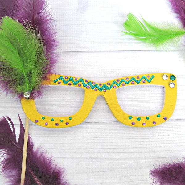 Super Easy Mardi Gras Mask Super Easy Mardi Gras Mask