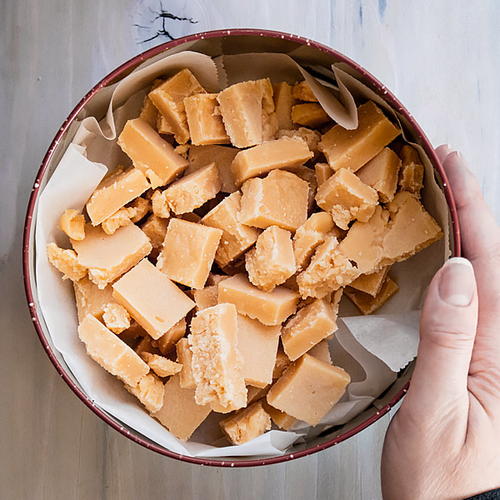 Old Fashioned Caramel Candy Old Fashioned Caramel Candy