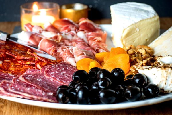 How To Make A Charcuterie Board How To Make A Charcuterie Board