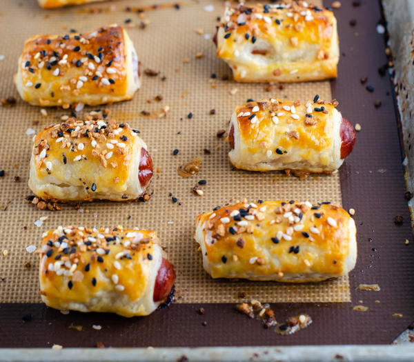 Everything Bagel Mini Pigs In A Blanket Everything Bagel Mini Pigs In A Blanket