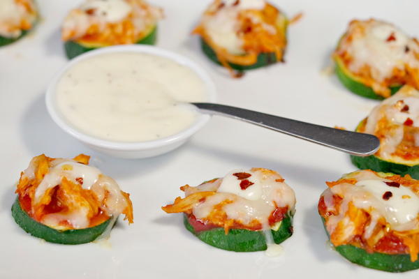 Buffalo Chicken Zucchini Pizza Bites Buffalo Chicken Zucchini Pizza Bites