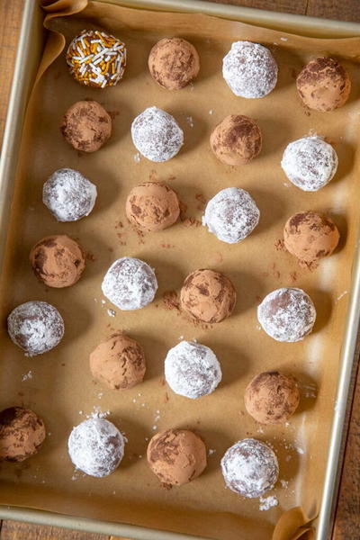 Easy Rum Balls Easy Rum Balls