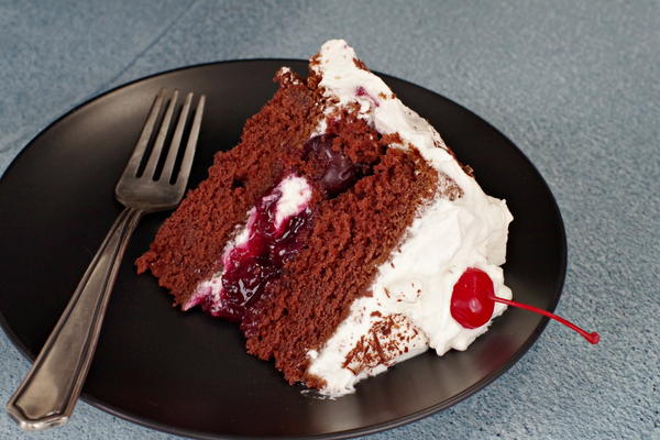 Old Fashioned Sour Cream Chocolate Fudge Cake Old Fashioned Sour Cream Chocolate Fudge Cake