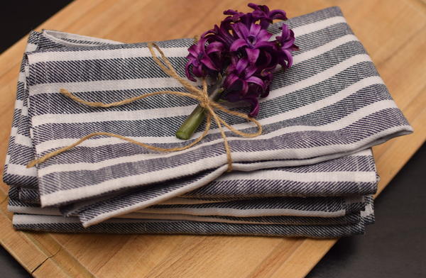 Tutorial Easy Linen Napkins Tutorial: Easy Linen Napkins