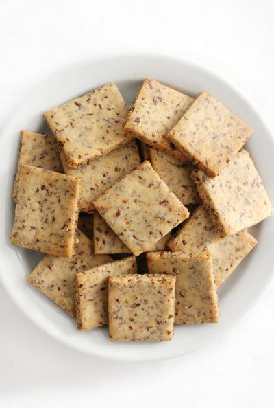 Homemade Gluten-free Wheat Thins vegan Allergy-free Homemade Gluten-free Wheat Thins (vegan, Allergy-free)