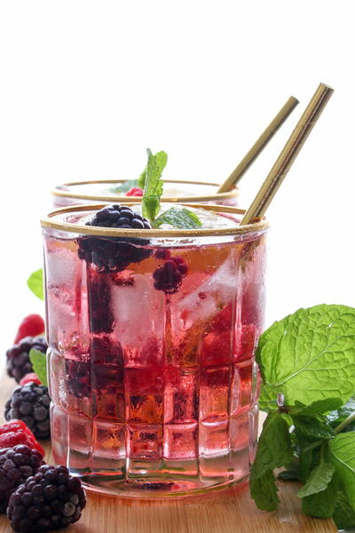 Lemon Berry Gin And Tonic Lemon Berry Gin And Tonic