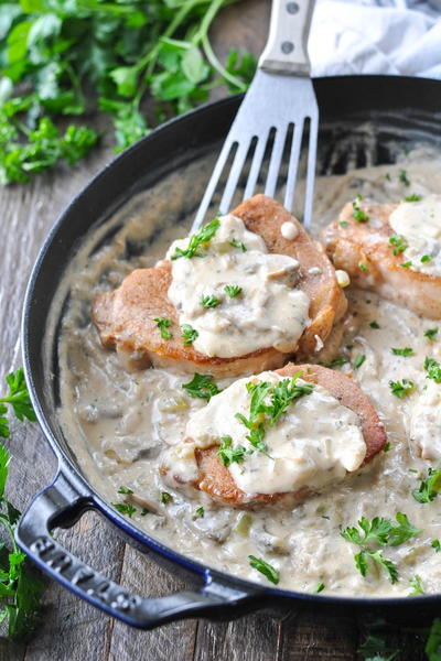 Pork Chops And Rice With Creamy Mushroom Sauce Pork Chops And Rice With Creamy Mushroom Sauce