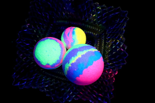 Glow In The Dark Bath Bombs Glow In The Dark Bath Bombs