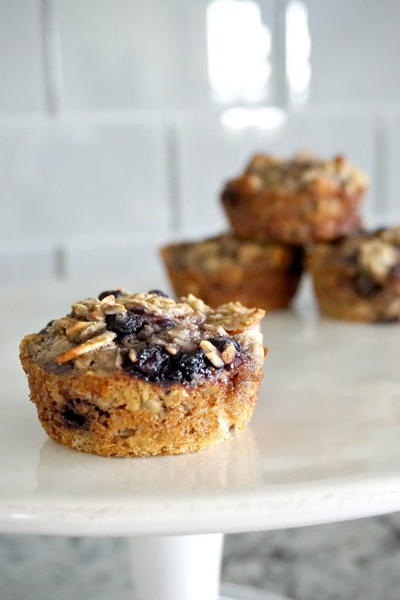 Blueberry Almond Baked Oatmeal Cups Blueberry Almond Baked Oatmeal Cups