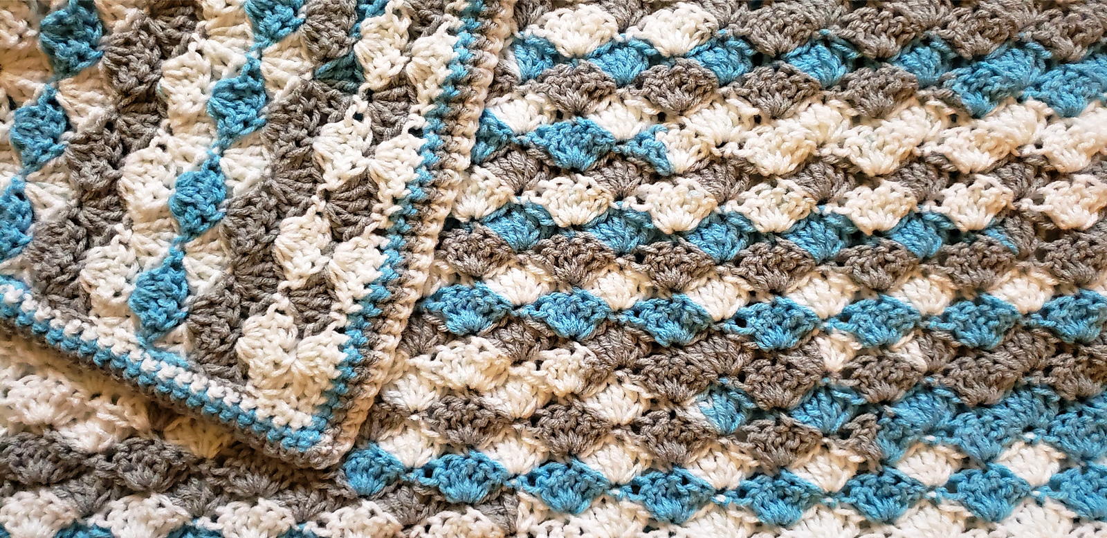 solid-shell-stitch-baby-blanket-allfreecrochetafghanpatterns
