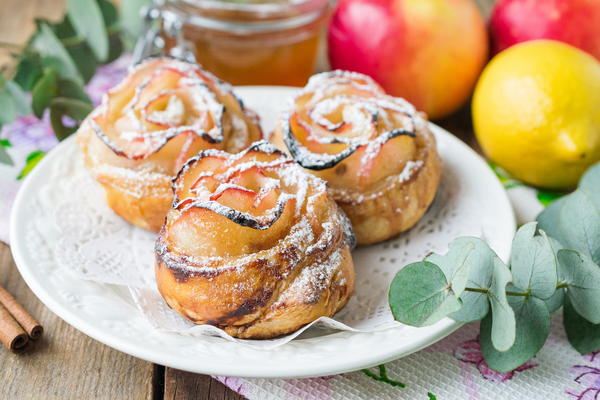 Mini Apple Rose Pies Mini Apple Rose Pies