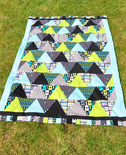 Cool and Quick Triangle Quilt Pattern Cool and Quick Triangle Quilt Pattern