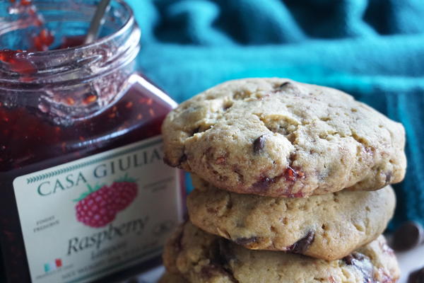 Raspberry Chocolate Chip Whole Wheat Cookies Raspberry Chocolate Chip Whole Wheat Cookies