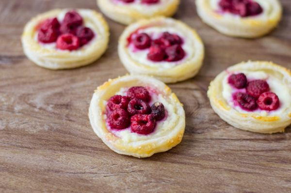 Mini Raspberry Tarts Mini Raspberry Tarts