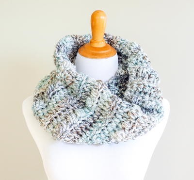 Easy Sea Glass Chunky Crochet Cowl 