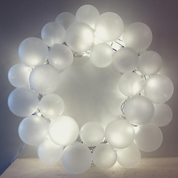 Light Up Frosted Glass Ball Wreath Light Up Frosted Glass Ball Wreath