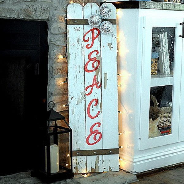 Upcycled "Peace" DIY Wood Sign Upcycled "Peace" DIY Wood Sign