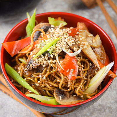 Chicken And Vegetable Lo Mein