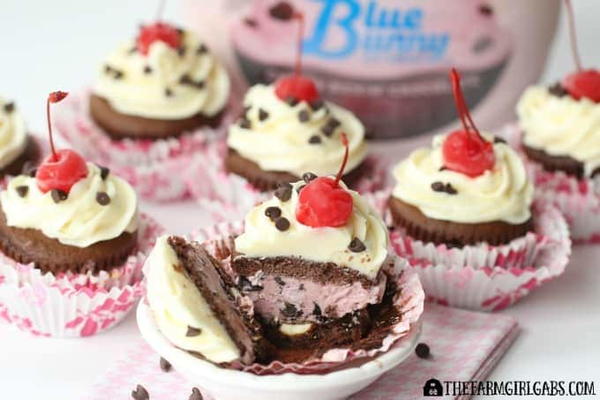 Cherry Bombs ice Cream Cupcakes Cherry Bombs {ice Cream Cupcakes}