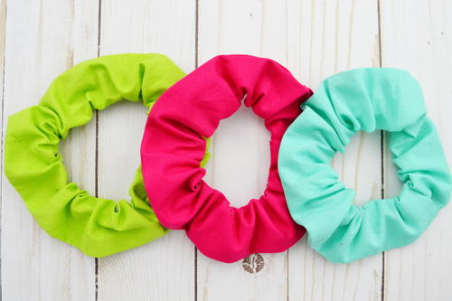 How To Sew A Scrunchie In 5 Steps How To Sew A Scrunchie In 5 Steps