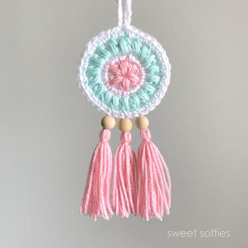 Petite Floral Dreamcatcher Boho Wall Hanging Decor Petite Floral Dreamcatcher Boho Wall Hanging Decor