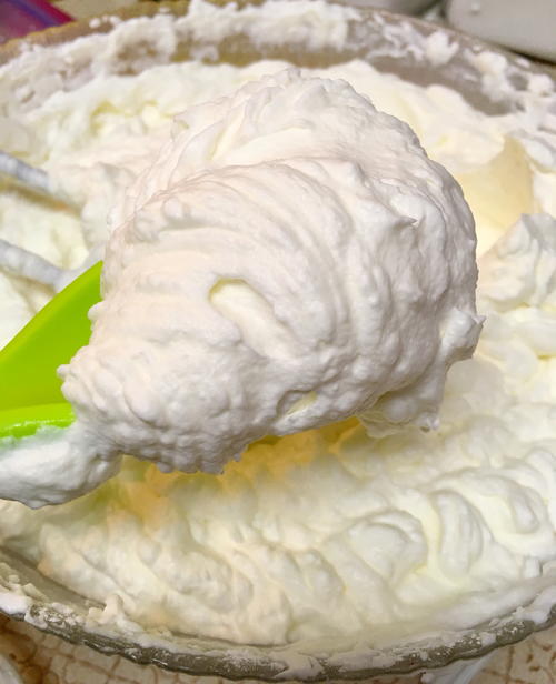 Sweet Stabilized Whipped Cream Sweet Stabilized Whipped Cream