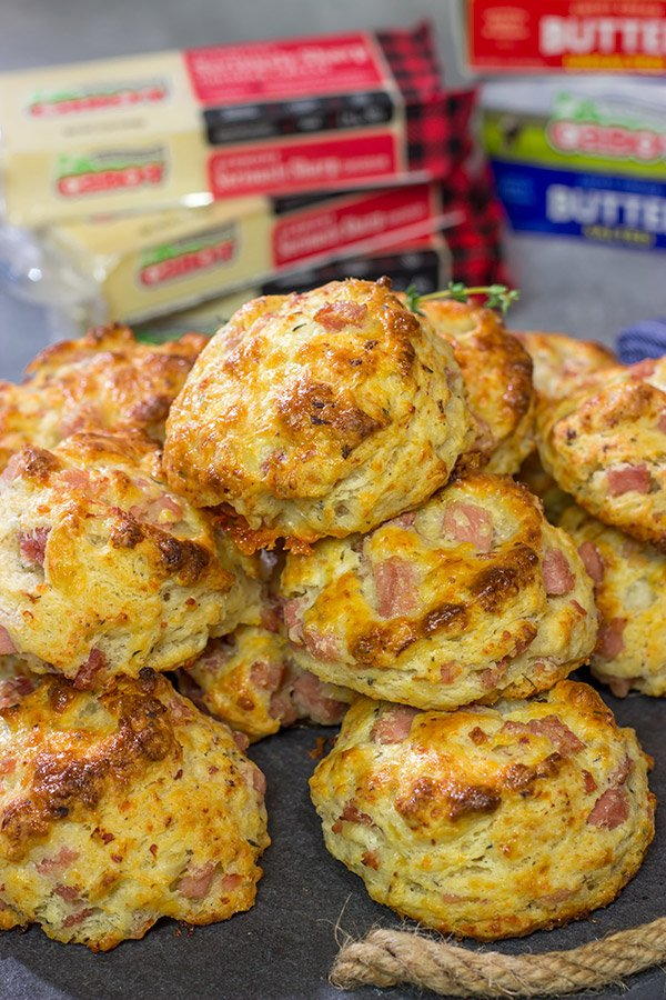 Cheesy Ham Biscuits | RecipeLion.com