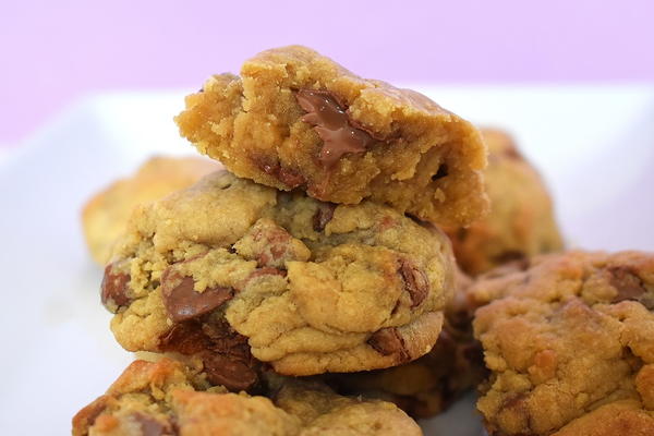 Bakery Style Chocolate Chip Cookies Bakery Style Chocolate Chip Cookies