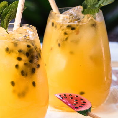 Passion Fruit And Ginger Mojitos