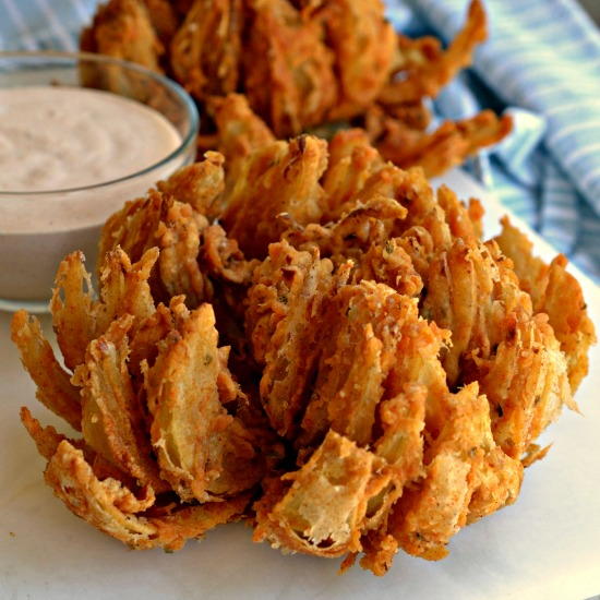 Easy Blooming Onion Easy Blooming Onion