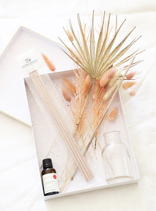 Diy Gift Box- How To Make Your Own Reed Essential Oil Diffuser Diy Gift Box- How To Make Your Own Reed Essential Oil Diffuser
