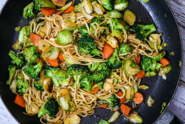 Vegetable Lo Mein quick Easy Vegetable Lo Mein (quick & Easy)