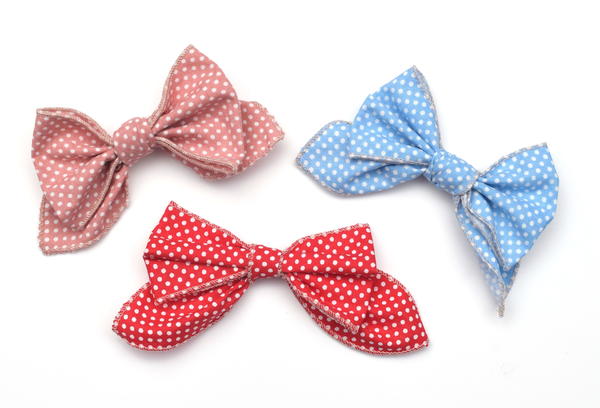 Easy DIY Fabric Bows Easy DIY Fabric Bows
