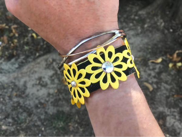 How To Make A Lacy Ribbon Cuff How To Make A Lacy Ribbon Cuff