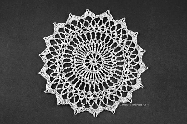 Small Dainty Doily Small Dainty Doily