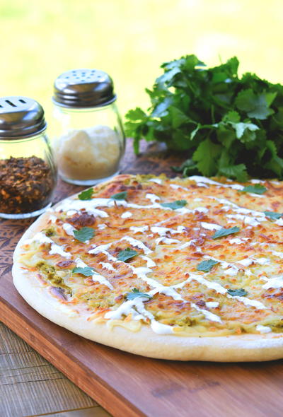 Salsa Verde Chicken Pizza Salsa Verde Chicken Pizza