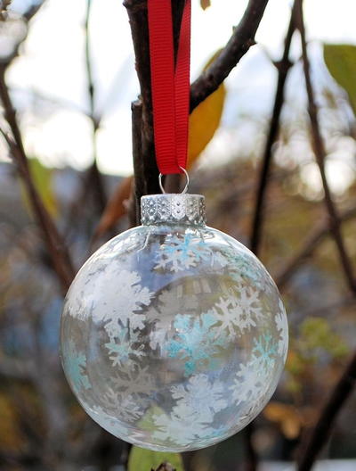 Stunning Stenciled Glass Ornaments