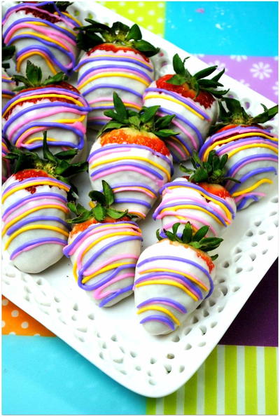 Ghirardelli White Chocolate Berries Ghirardelli White Chocolate Berries