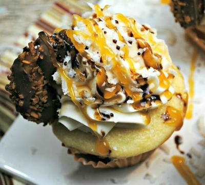 Decadent Samoa Cookie Cupcakes