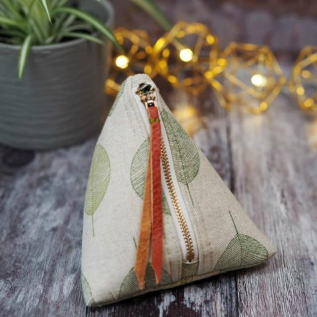 Cute Pyramid Pouch- Free Pattern Cute Pyramid Pouch- Free Pattern