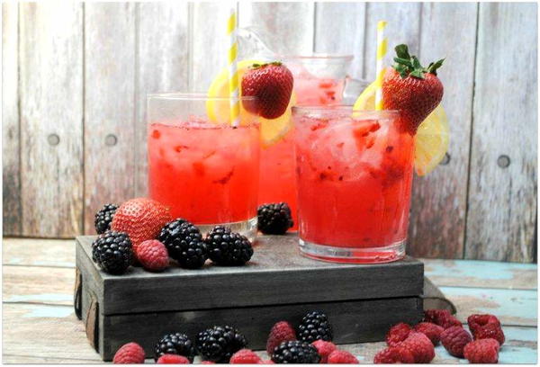 Refreshing Triple Berry Lemonade Refreshing Triple Berry Lemonade
