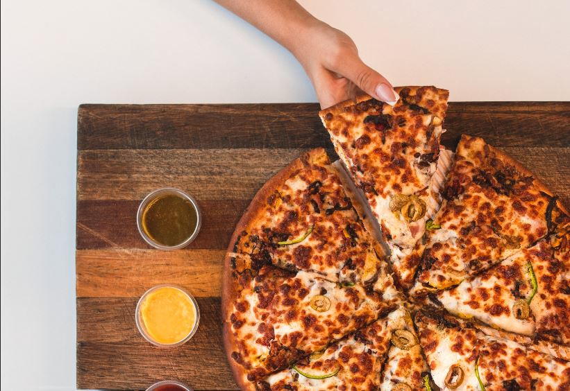 Easy & Cheesy Beefflavored Pizza