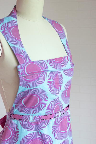Refashion A Skirt Into An Apron Refashion A Skirt Into An Apron