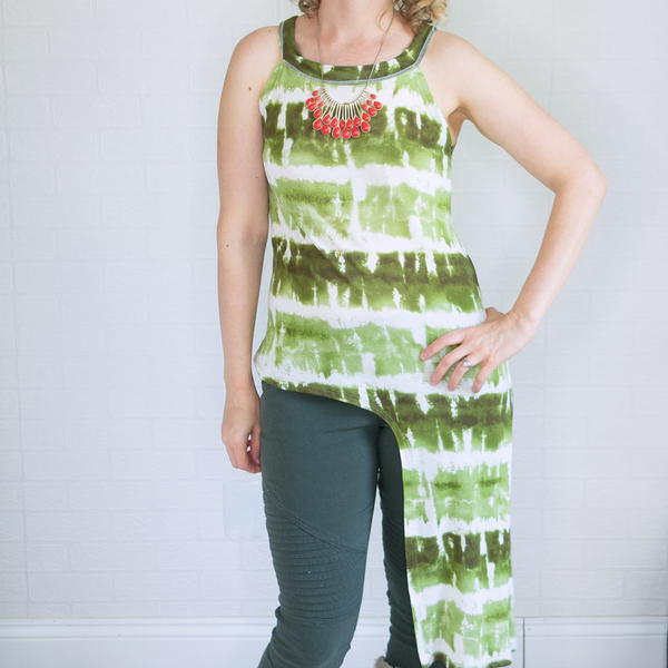 Turn A Maxi Dress Into An Asymmetric Top Turn A Maxi Dress Into An Asymmetric Top