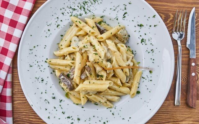 Chicken Alfredo Pasta With Bacon Chicken Alfredo Pasta With Bacon