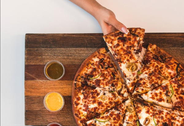 Easy Cheesy Beef-flavored Pizza Easy Cheesy Beef-flavored Pizza