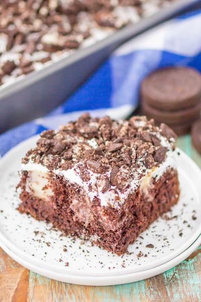 Oreo Pudding Poke Cake Oreo Pudding Poke Cake