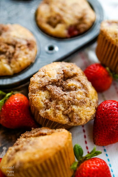 Strawberry Rhubarb Muffins Strawberry Rhubarb Muffins